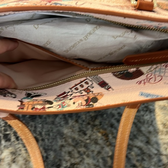 Dooney & Bourke Disney Food and Wine - Picture 6 of 9